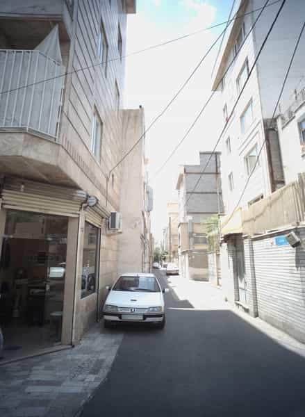 عکس فروش محصولات فرهنگی در طیب تهران