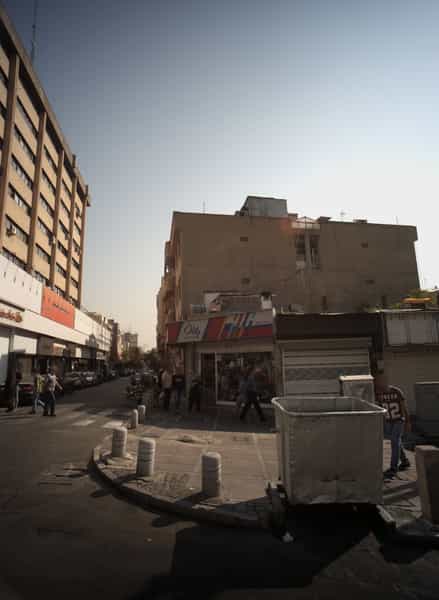 عکس محصولات فرهنگی باران در ولیعصر تهران