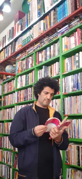 عکس باغ کتاب ملک در ولنجک تهران