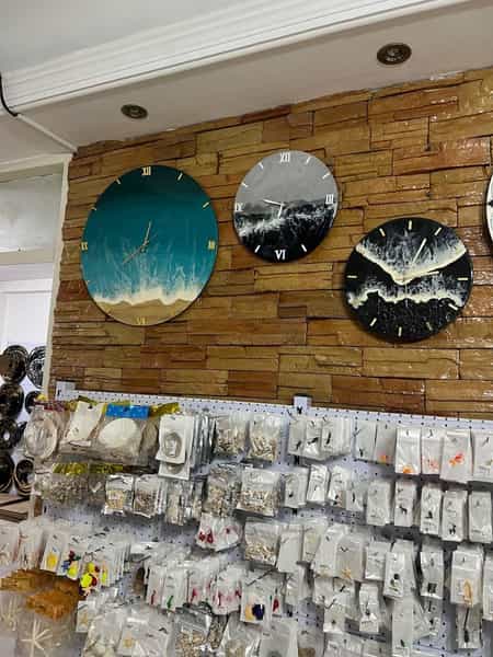 عکس فروشگاه هنری رزین‌مال در جی تهران