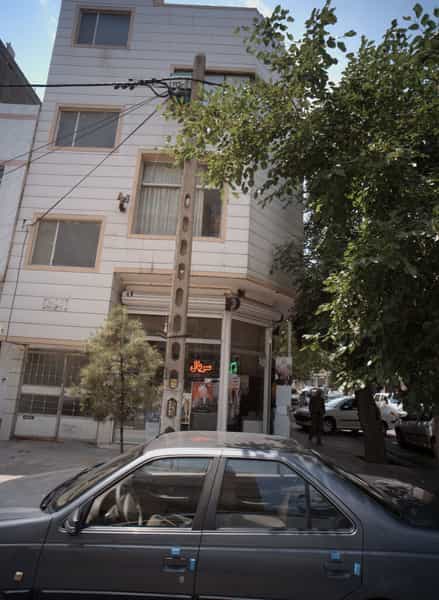 عکس فروشگاه محصولات فرهنگی در کارخانه قند مشهد