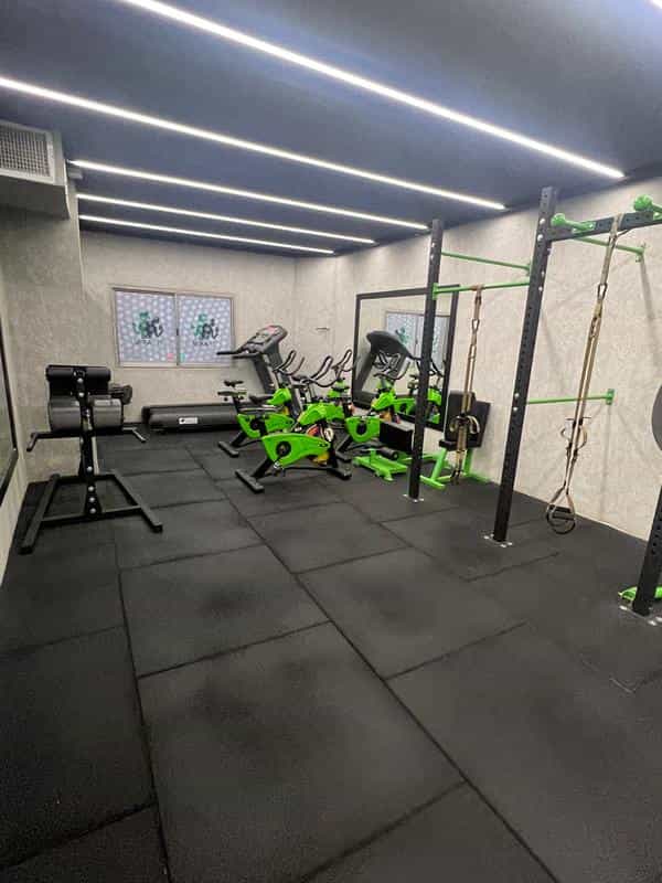 عکس باشگاه بانوان سارفیت