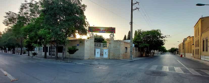 عکس هنرستان پسرانه نمونه دولتی طالقانی در حافظیه شیراز