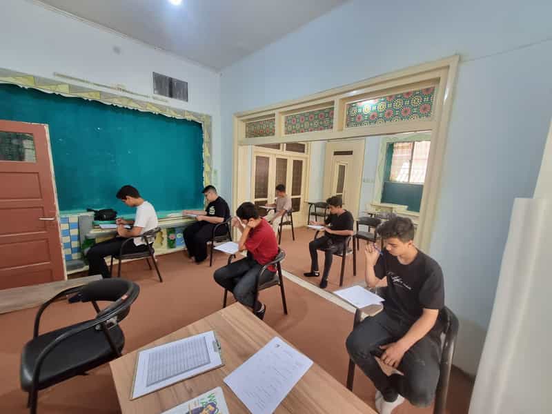 عکس هنرستان میرزا در شهیش آباد اصفهان