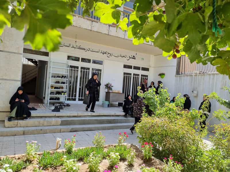 عکس هنرستان میرزا در شهیش آباد اصفهان