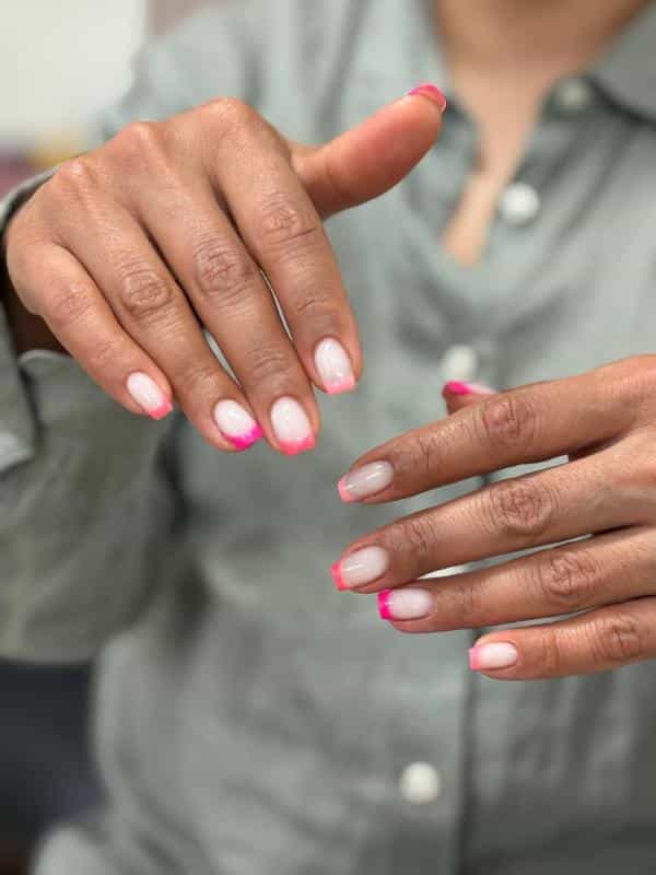 عکس خدمات تخصصی ناخن و پدیکور ریحانه