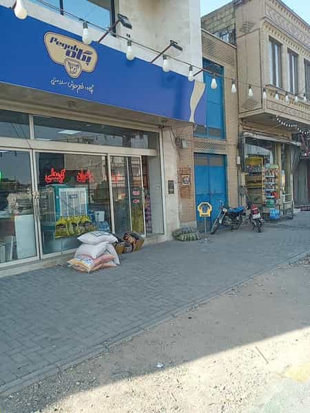 عکس فروشگاه برادران کرمعلی در فاز دو شهرک ناجی آباد کاشان