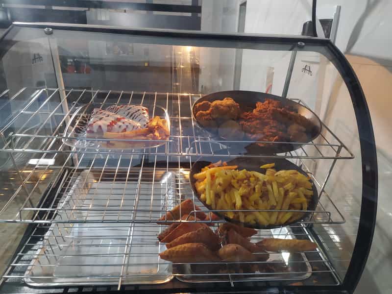 عکس پیتزا من در شهر خمینی‌شهر