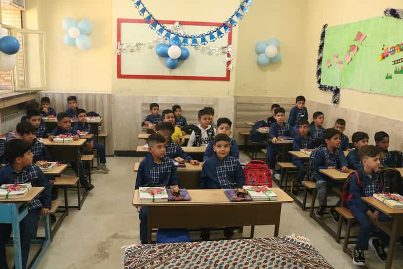عکس دبستان دولتی کاشانی در آدریان خمینی‌شهر