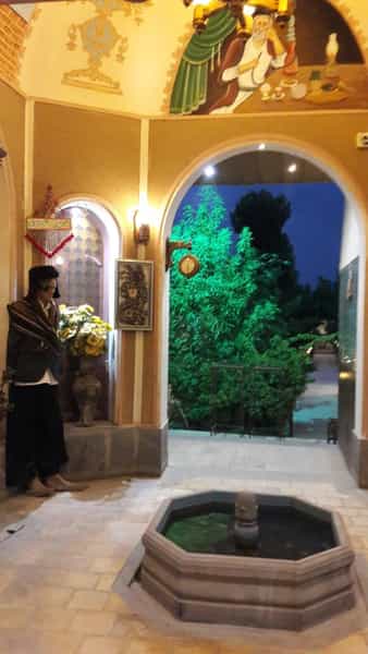 عکس باغ رستوران سنتی پدر سالار در بوعلی خمینی‌شهر