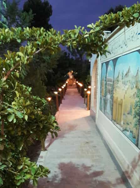 عکس باغ رستوران سنتی پدر سالار در بوعلی خمینی‌شهر