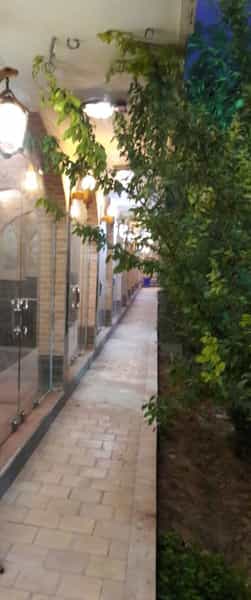 عکس باغ رستوران سنتی پدر سالار در بوعلی خمینی‌شهر