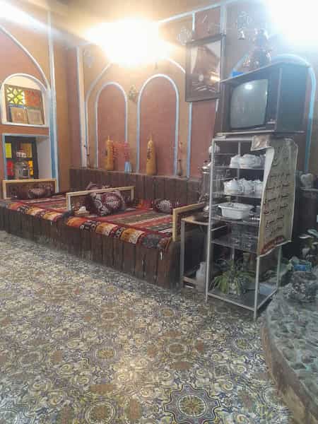 عکس رستوران سنتی کاج در شهر خمینی‌شهر