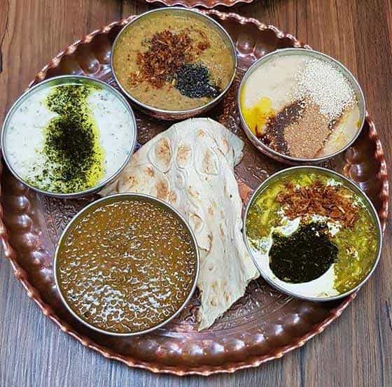 عکس آش وحلیم برکت در قائمیه خمینی‌شهر