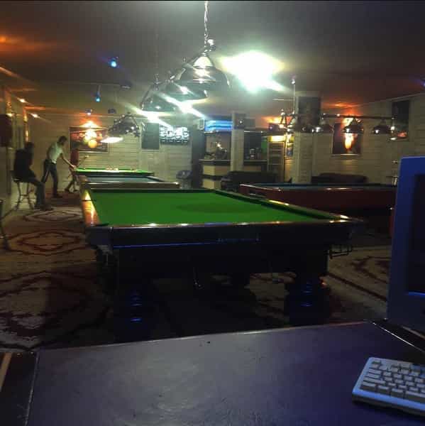 عکس باشگاه بیلیارد باران در نجارها خمینی‌شهر