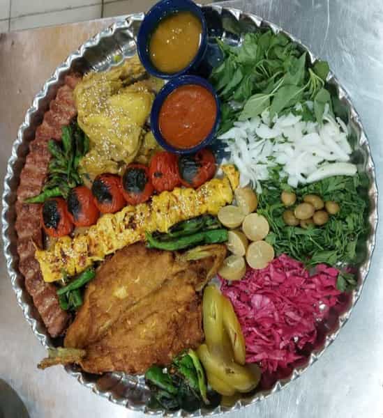 عکس سفره خانه سنتی لمکده در فاز دو شهرک ناجی آباد کاشان