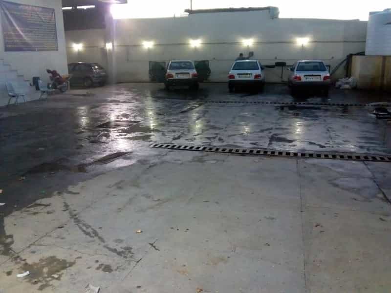 عکس کارواش بزرگ بارش در شهر خمینی‌شهر