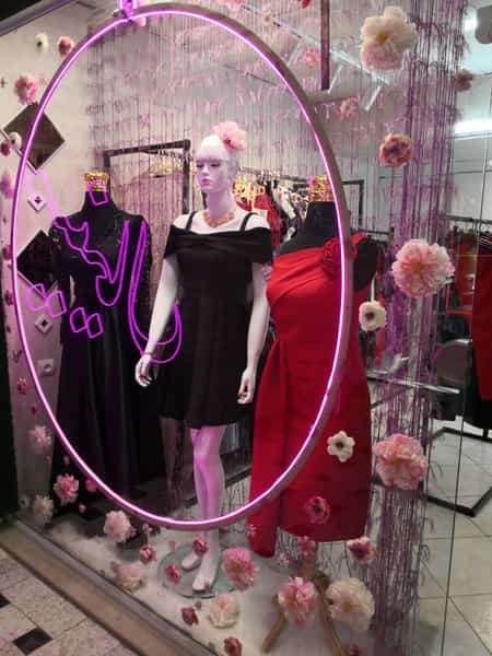 عکس مزون مینیمال در دهنو خالصه نیشابور