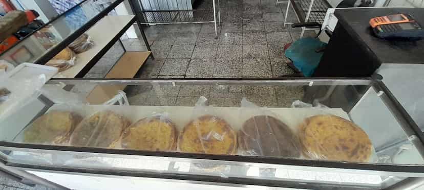 عکس تافتون‌پزی تبرک در دهنو خالصه نیشابور