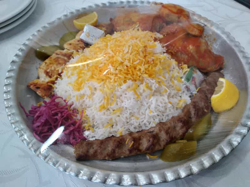 عکس رستوران و فست فود تیستی لند در دهنو خالصه نیشابور