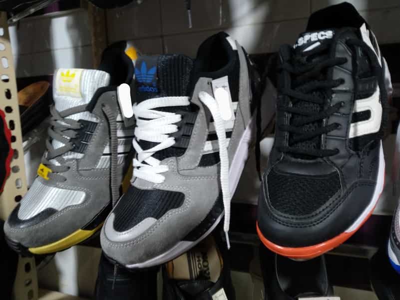 عکس کفش فروشی ایمان در دهنو خالصه نیشابور