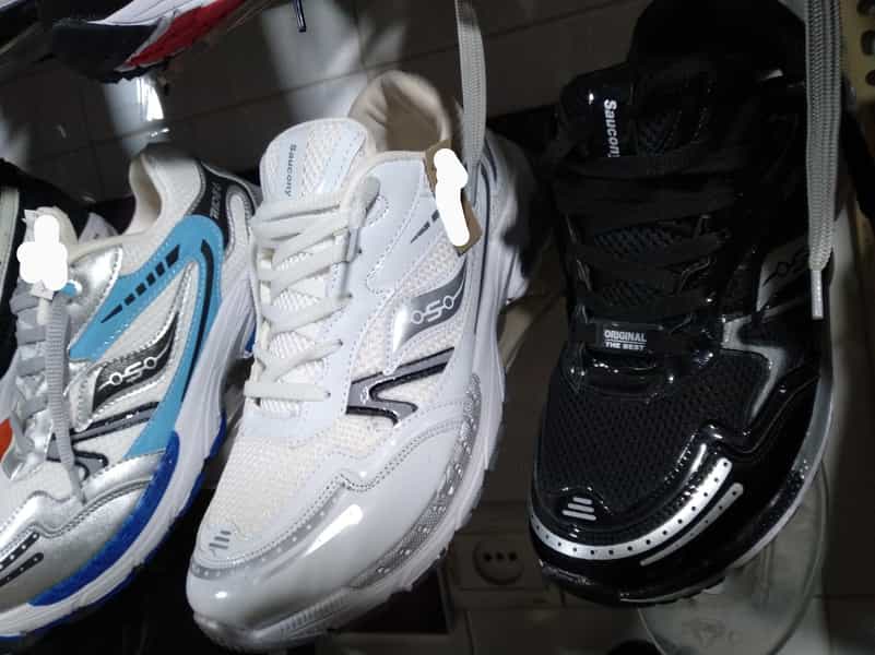 عکس کفش فروشی ایمان در دهنو خالصه نیشابور