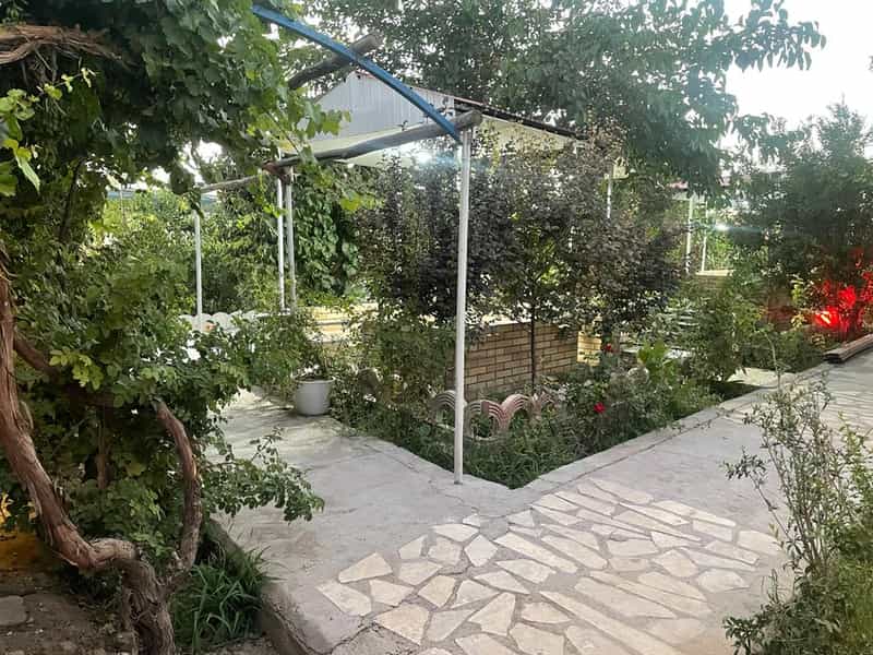 عکس باغ رستوران صدرا در صادقی سیرجان