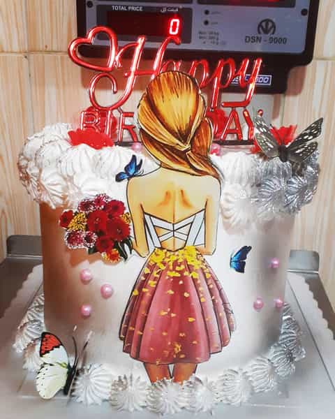 عکس شیرینی کاج در شهر بوکان