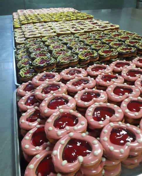 عکس شیرینی کارامل در شهر بوکان