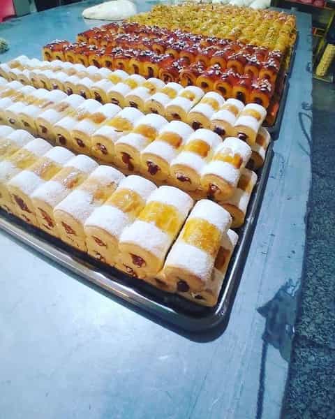 عکس شیرینی کارامل در شهر بوکان