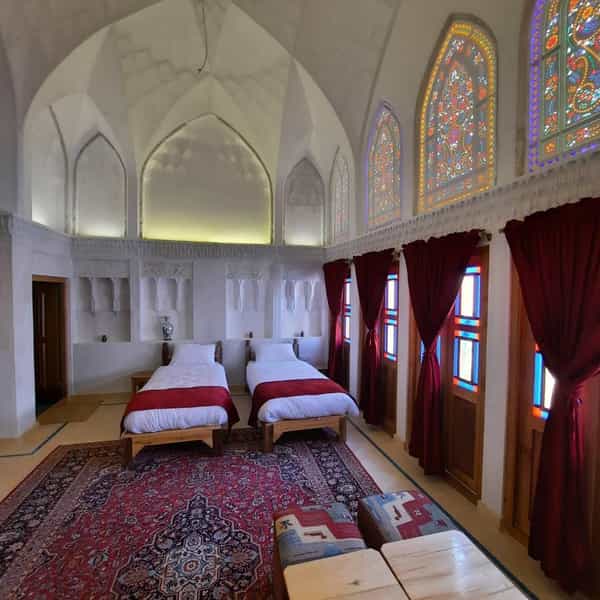 عکس سرای سنتی دیبا در پاپک کاشان