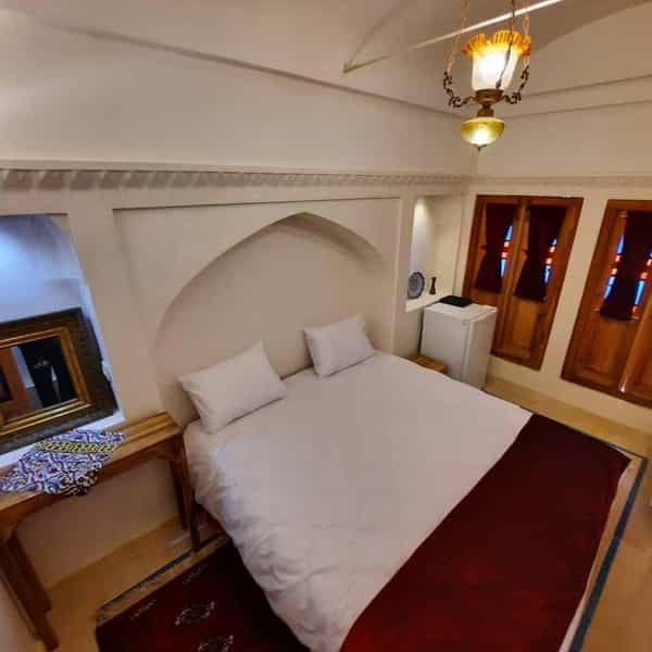 عکس سرای سنتی دیبا در پاپک کاشان