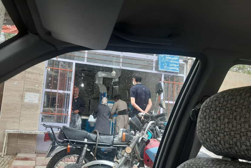 عکس نانوایی لواشی در انقلاب 