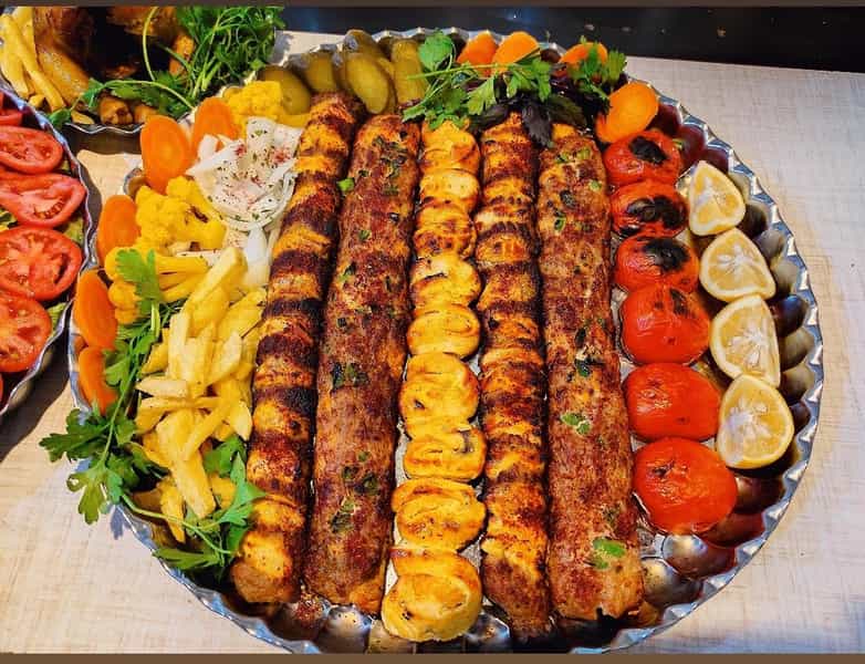 عکس رستوران آپادانا در پاسداران ملایر