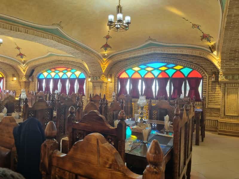 عکس رستوران سنتی ققنوس در پاسداران ملایر