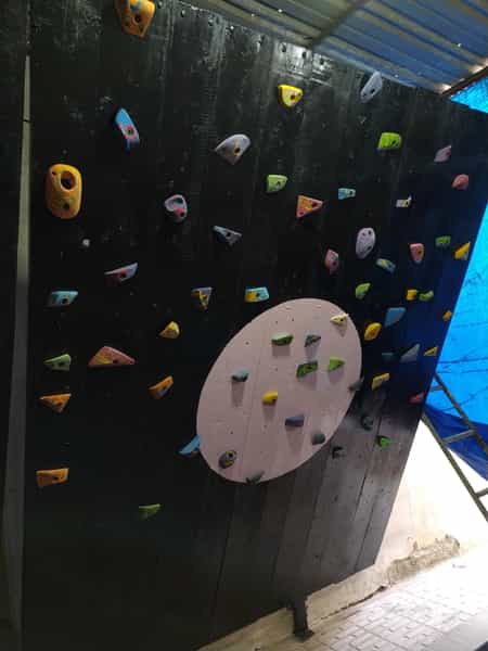 عکس باشگاه سنگنوردی بلدر پلاس در ولی عصر ملایر