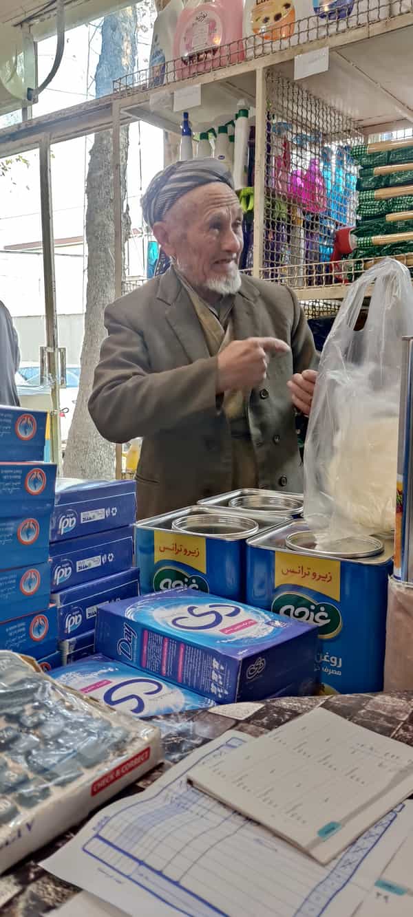 عکس سوپرمارکت نقی زاده در امام خمینی گنبد کاووس
