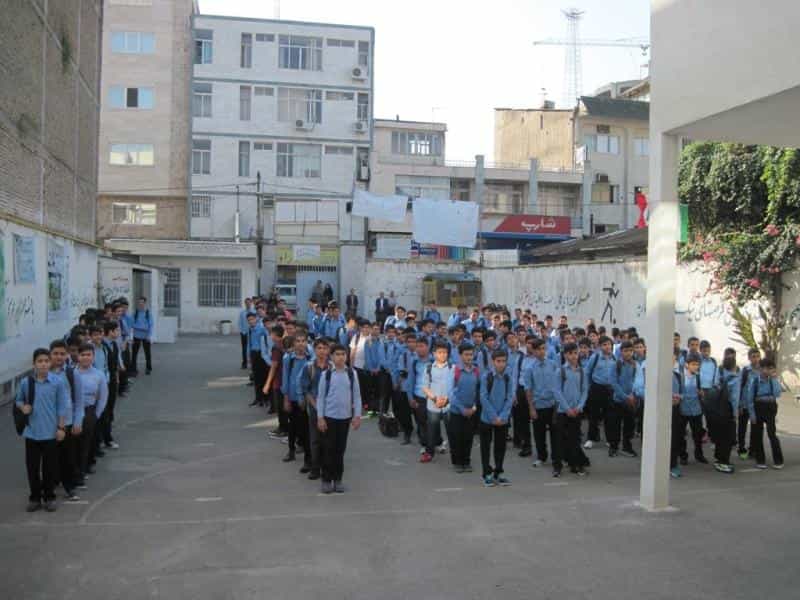 عکس دبیرستان غیردولتی دوره اول پسرانه فارابی در ملاقاتی گرگان