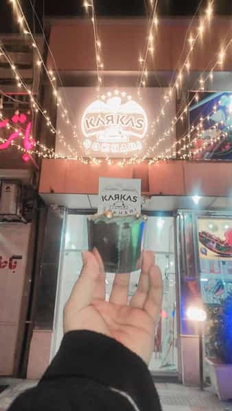 عکس سوخاری کیلویی کرکس در شهر مرودشت