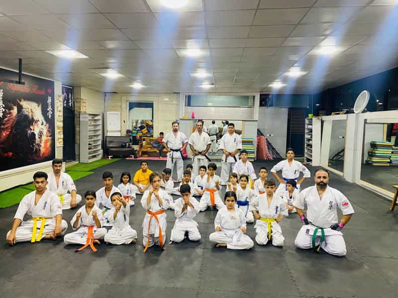عکس باشگاه کیوکوشین کاراته در مهر آباد مرودشت