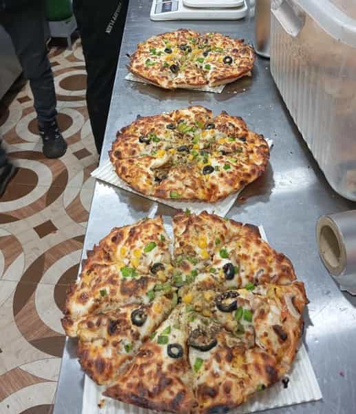 عکس پتزا تیک در سرجاز جیرفت