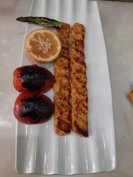 عکس کبابی دارابی در شهر دورود