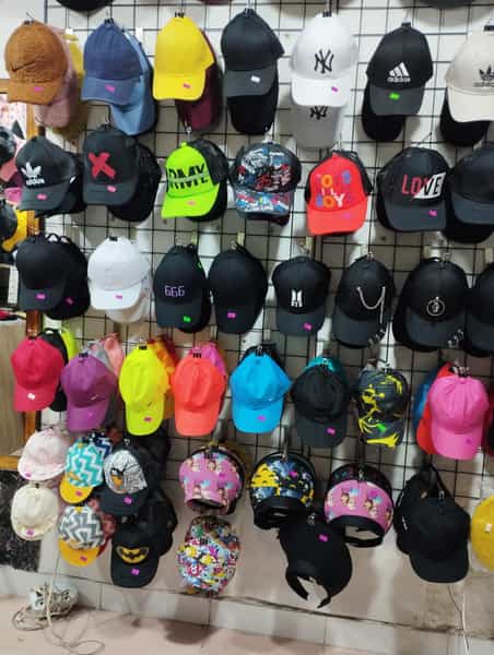 عکس گالری شیک لن در پارک بازار لنگرود