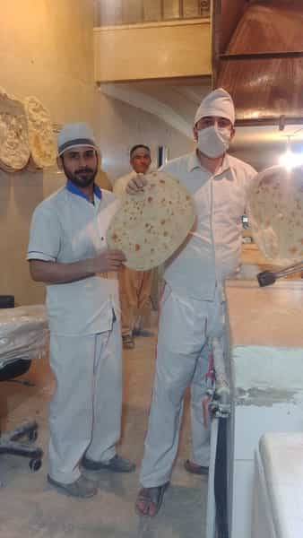 عکس نانوایی سنتی خراسانی امام رضا در جاییج لواسان