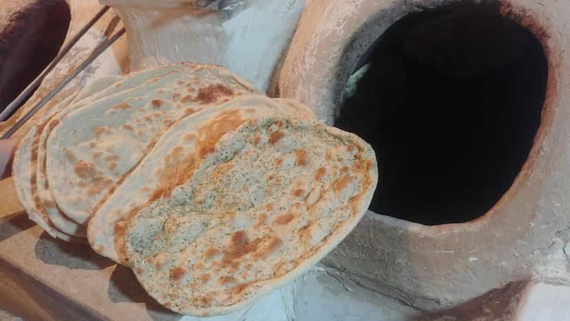 عکس نانوایی سنتی خراسانی امام رضا در جاییج لواسان