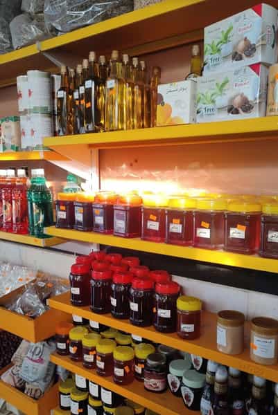 عکس عطاری حکیم مومن در اصلاح ذر ورامین