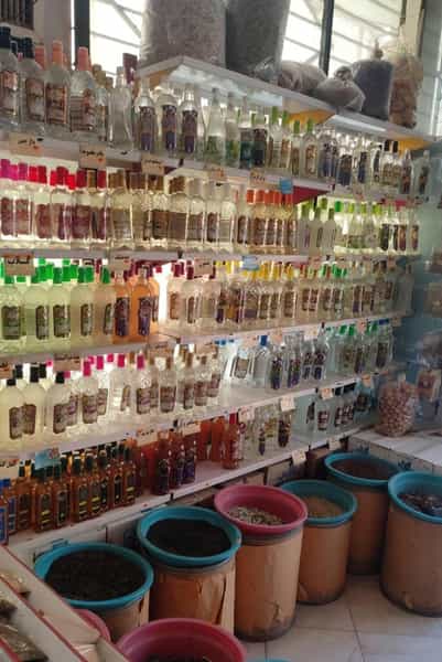 عکس عطاری حکیم مومن در اصلاح ذر ورامین