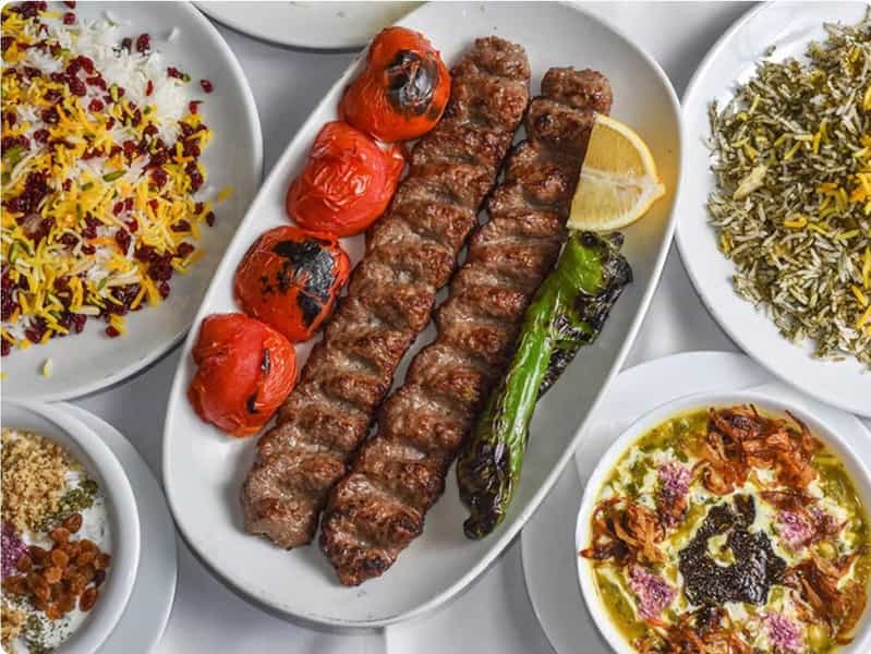 عکس رستوران گلها در شهر محمدشهر