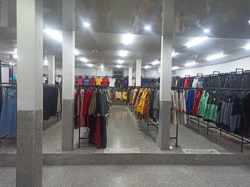 عکس فروشگاه پوشاک ویژن در ساجدین ابهر