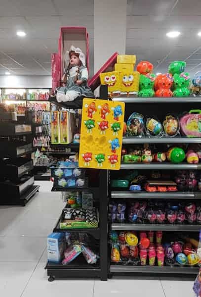 عکس سوپرمارکت شیک مارکت در ابن سینا یاسوج